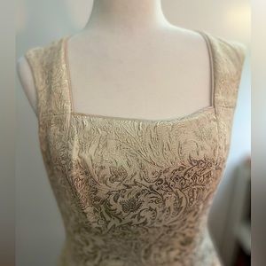 White House Black Market Shimmering Bodice size 8